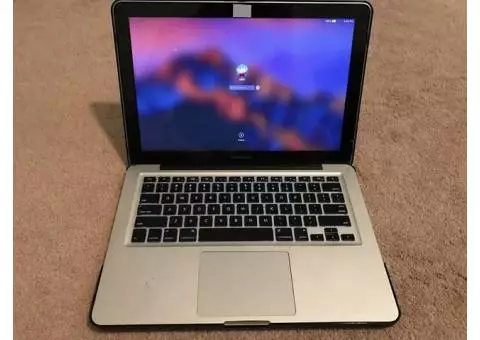 13" Macbook Pro (mid 2010) with brand new OS + charger